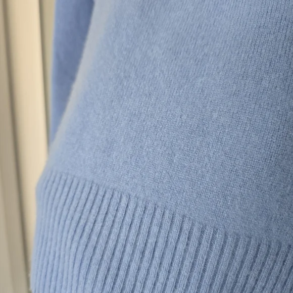 100% Cashmere Classic Mock Neck Sweater in Light Blue - Picture 6 of 8